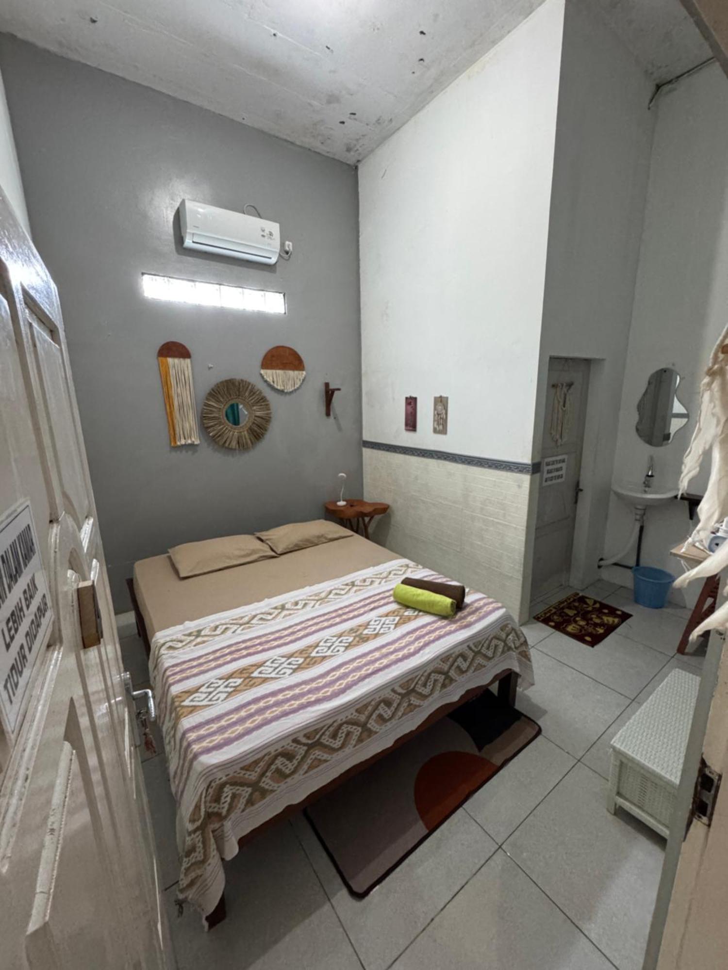 Loyal Friend Hostel Karimunjawa Kültér fotó